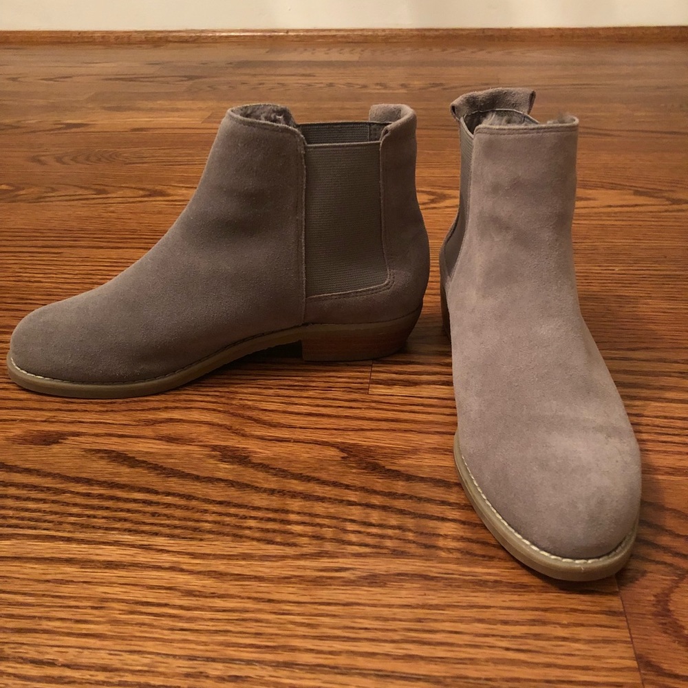 Gray booties- size 6